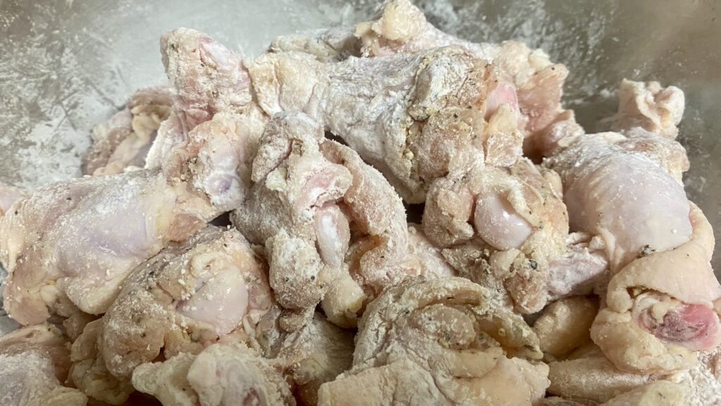 片栗粉をまぶす